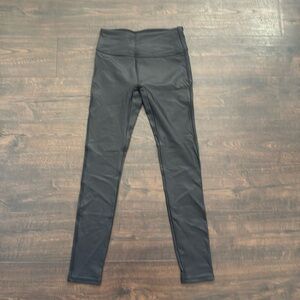 Faux leather leggings 
Size S
